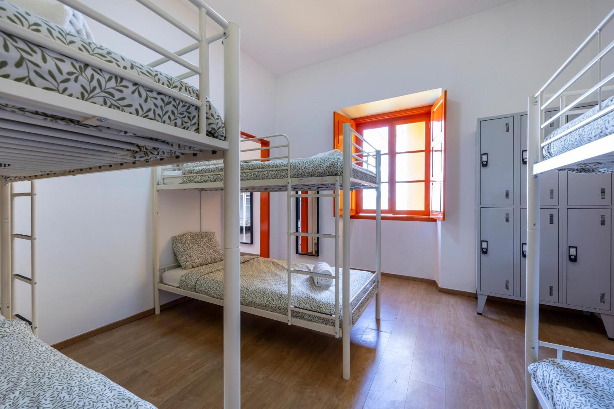 The Macarena Beach Hostel Lagos Esterno foto